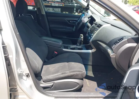 2015 Nissan Altima 2.5 S из США, поврежденный, VIN 1N4AL3AP5FC598138